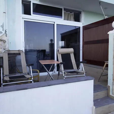 Апартаменты Mini House In Front Of The Sea *
