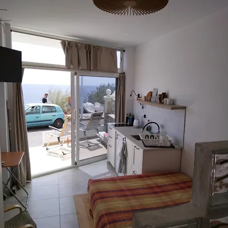 Mini House In Front Of The Sea Appartamento